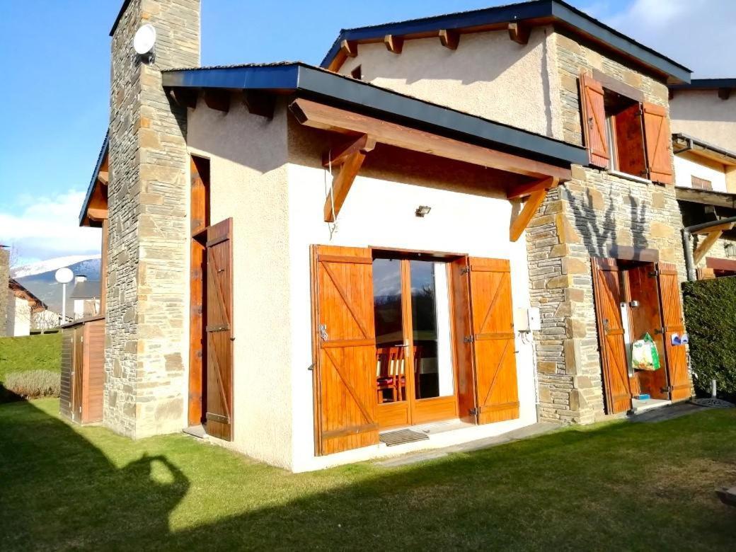 Casa Adosada Para Familias En Santa Leocadia Sainte-Léocadie Exteriör bild