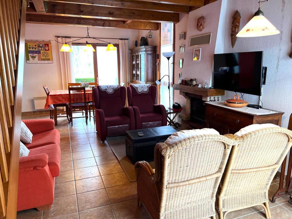Casa Adosada Para Familias En Santa Leocadia Sainte-Léocadie Exteriör bild